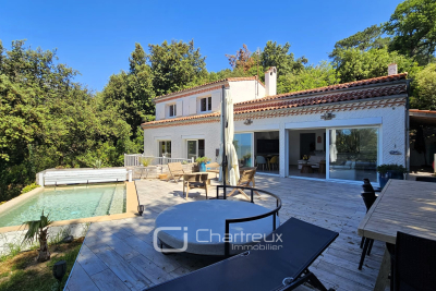 Maison &agrave; vendre &agrave; immobilier MESCHERS SUR GIRONDE  - 7 pi&egrave;ces - 162 m&sup2; 