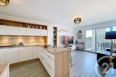Appartement &agrave; vendre &agrave; CANNES-LA-BOCCA  - 3 pi&egrave;ces - 60 m&sup2; 