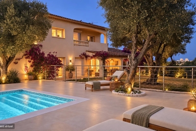 Maison &agrave; vendre &agrave; ANTIBES  - 7 pi&egrave;ces - 242 m&sup2; 