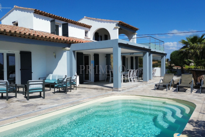 Maison &agrave; vendre vue les issambres 