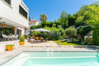 Maison &agrave; vendre &agrave; MARSEILLE 9EME  - 7 pi&egrave;ces - 306 m&sup2; 
