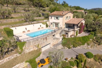 Maison &agrave; vendre &agrave; TOURRETTES-SUR-LOUP  - 6 pi&egrave;ces - 178 m&sup2; 