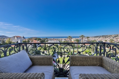 Appartement &agrave; vendre &agrave; NICE  - 4 pi&egrave;ces - 168 m&sup2; 