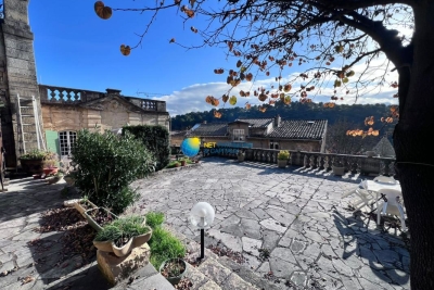 Maison &agrave; vendre &agrave; JOUQUES  - 9 pi&egrave;ces - 279 m&sup2; 