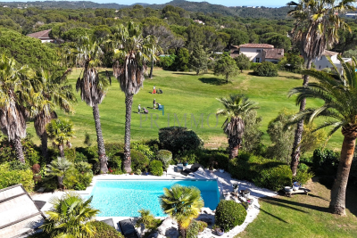 Maison &agrave; vendre &agrave; ST-RAPHAËL  - 7 pi&egrave;ces - 305 m&sup2; 