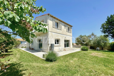 Maison &agrave; vendre &agrave; ST PALAIS SUR MER  - 7 pi&egrave;ces - 138 m&sup2; 