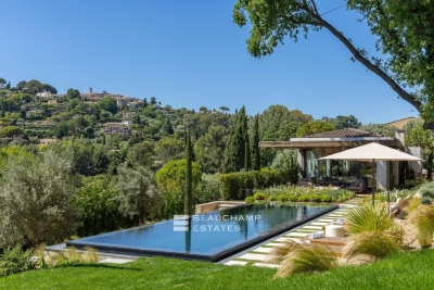Maison &agrave; louer &agrave; MOUGINS  - 8 pi&egrave;ces - 545 m&sup2; 