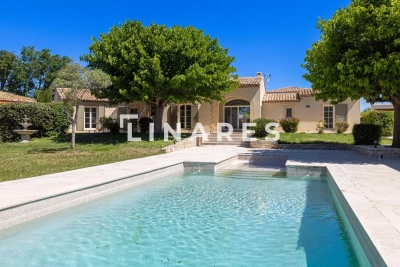 Maison &agrave; vendre &agrave; EGUILLES  - 6 pi&egrave;ces - 210 m&sup2; 