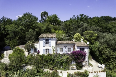Maison &agrave; vendre &agrave; OPIO  - 6 pi&egrave;ces - 225 m&sup2; 