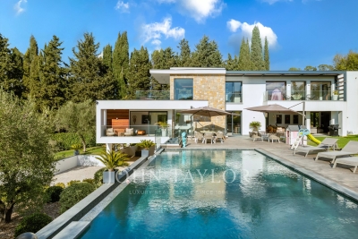 Maison &agrave; vendre &agrave; MOUGINS  - 8 pi&egrave;ces - 360 m&sup2; 