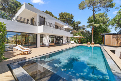 Maison &agrave; vendre &agrave; ANTIBES  - 7 pi&egrave;ces - 278 m&sup2; 