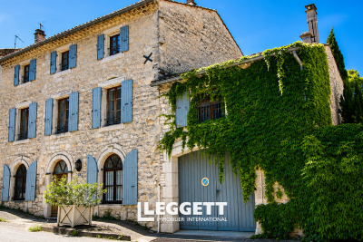 Maison &agrave; vendre &agrave; BARJAC  - 8 pi&egrave;ces - 234 m&sup2; 