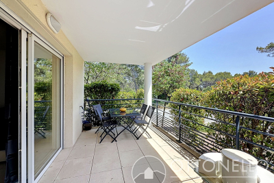 Appartement &agrave; vendre &agrave; ROQUEBRUNE-SUR-ARGENS  - 2 pi&egrave;ces - 48 m&sup2; 