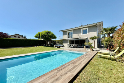Maison &agrave; vendre &agrave; VALLIERES-SUR-FIER  - 5 pi&egrave;ces - 180 m&sup2; 