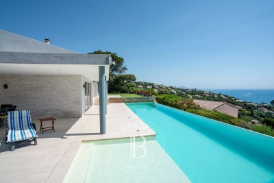 Maison &agrave; vendre &agrave; LES ISSAMBRES  - 6 pi&egrave;ces - 160 m&sup2; 