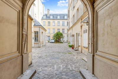 Appartement &agrave; vendre &agrave; VERSAILLES  - 8 pi&egrave;ces - 303 m&sup2; 