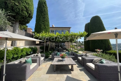 Appartement &agrave; vendre &agrave; MOUGINS  - 8 pi&egrave;ces - 251 m&sup2; 