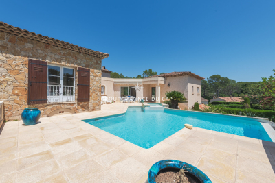 House for sale in ST-RAPHAËL  - 5 rooms - 136 m&sup2; 