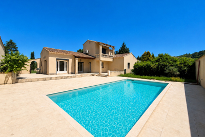 Maison &agrave; vendre &agrave; CHATEAURENARD  - 5 pi&egrave;ces - 150 m&sup2; 