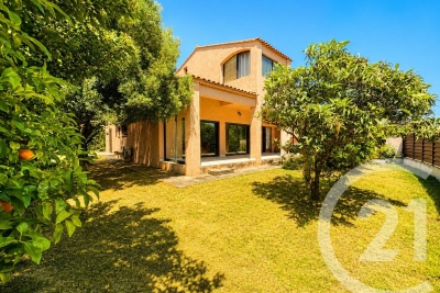 Maison &agrave; vendre &agrave; BORMES-LES-MIMOSAS  - 5 pi&egrave;ces - 127 m&sup2; 