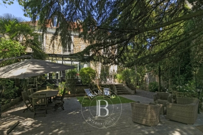 Maison &agrave; vendre &agrave; MAISONS ALFORT  - 8 pi&egrave;ces - 227 m&sup2; 