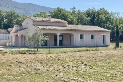 Maison &agrave; vendre &agrave; ST-VALLIER-DE-THIEY  - 5 pi&egrave;ces  