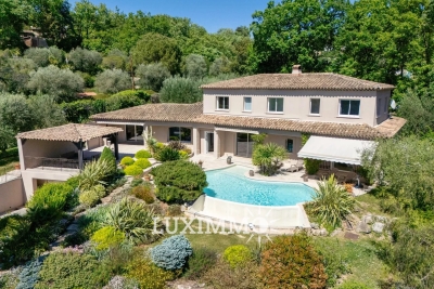 Maison &agrave; vendre &agrave; MOUGINS  - 10 pi&egrave;ces - 450 m&sup2; 