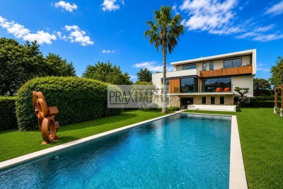 Maison &agrave; vendre &agrave; MOUGINS  - 8 pi&egrave;ces - 480 m&sup2; 