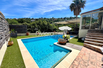 Maison &agrave; vendre &agrave; CAVALAIRE-SUR-MER  - 4 pi&egrave;ces - 129 m&sup2; 
