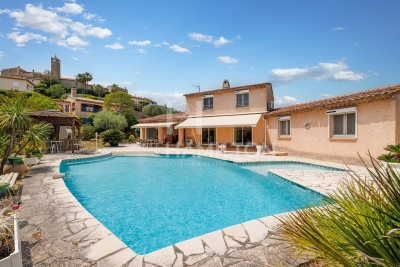 Maison &agrave; vendre &agrave; GRASSE  - 5 pi&egrave;ces - 149 m&sup2; 