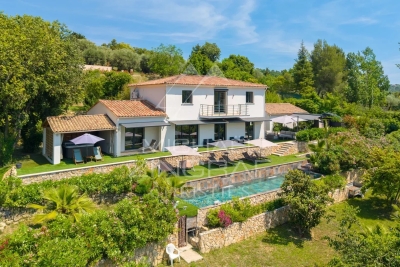 Maison &agrave; vendre &agrave; GRASSE  - 6 pi&egrave;ces - 185 m&sup2; 