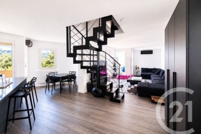Appartement &agrave; vendre &agrave; ROQUEBRUNE-CAP-MARTIN  - 3 pi&egrave;ces - 95 m&sup2; 