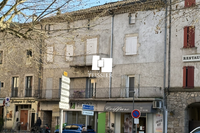 Appartement &agrave; vendre &agrave; immobilier LES VANS  - 6 pi&egrave;ces - 114 m&sup2; 