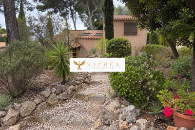 Maison &agrave; vendre &agrave; SANARY-SUR-MER  - 4 pi&egrave;ces - 95 m&sup2; 