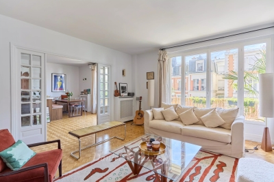 Appartement &agrave; louer &agrave; PARIS 16EME  - 6 pi&egrave;ces - 129 m&sup2; 