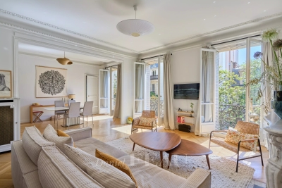 Appartement &agrave; louer &agrave; PARIS 16EME  - 5 pi&egrave;ces - 149 m&sup2; 