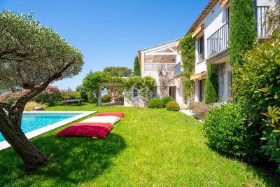 Villa à La Croix-Valmer &agrave; louer à partir de 25 000 € / semaine, Photo 7