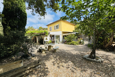 Maison &agrave; vendre &agrave; STE-MAXIME  - 6 pi&egrave;ces - 179 m&sup2; 