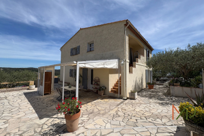 Maison &agrave; vendre &agrave; TRANS-EN-PROVENCE  - 5 pi&egrave;ces - 162 m&sup2; 