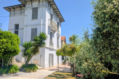 Maison &agrave; vendre &agrave; VENCE  - 7 pi&egrave;ces - 202 m&sup2; 