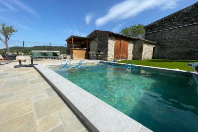 Maison &agrave; vendre &agrave; ST-THEODORIT  - 6 pi&egrave;ces - 122 m&sup2; 