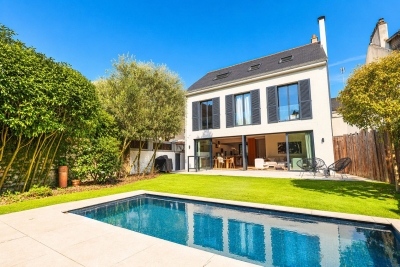 Maison &agrave; vendre &agrave; NANTES  - 8 pi&egrave;ces - 225 m&sup2; 