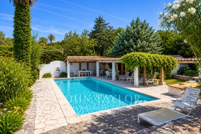 Maison &agrave; vendre &agrave; VENCE  - 7 pi&egrave;ces - 180 m&sup2; 