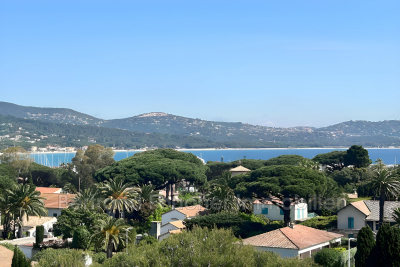 Appartement &agrave; vendre &agrave; CAVALAIRE-SUR-MER  - 4 pi&egrave;ces - 93 m&sup2; 