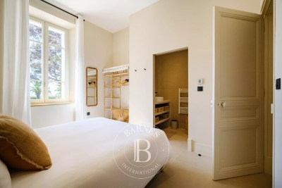 Villa à Sainte-Maxime &agrave; louer à partir de 14 000 € / semaine, Photo 10