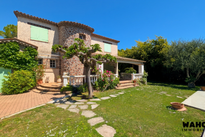 Maison &agrave; vendre &agrave; MOUGINS  - 7 pi&egrave;ces - 250 m&sup2; 
