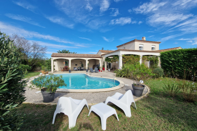 Maison &agrave; vendre piscine jardin terrain 