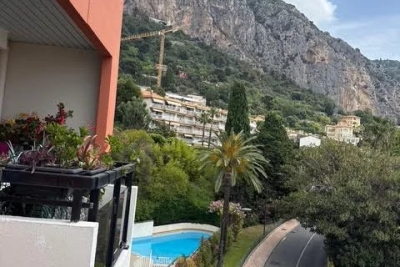 Appartement &agrave; vendre terrasse cave menton 