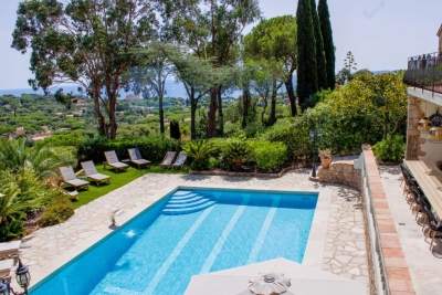Maison &agrave; vendre &agrave; Les Issambres  - 7 pi&egrave;ces 213 m&sup2; 