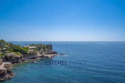 Appartement &agrave; louer &agrave; THÉOULE-SUR-MER  - 4 pi&egrave;ces - 92 m&sup2; 